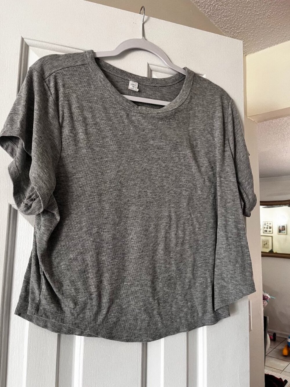 Old Navy Women's UltraLite Go-Dry Grey Rib-Knit T-Shirt Crop Top XXL